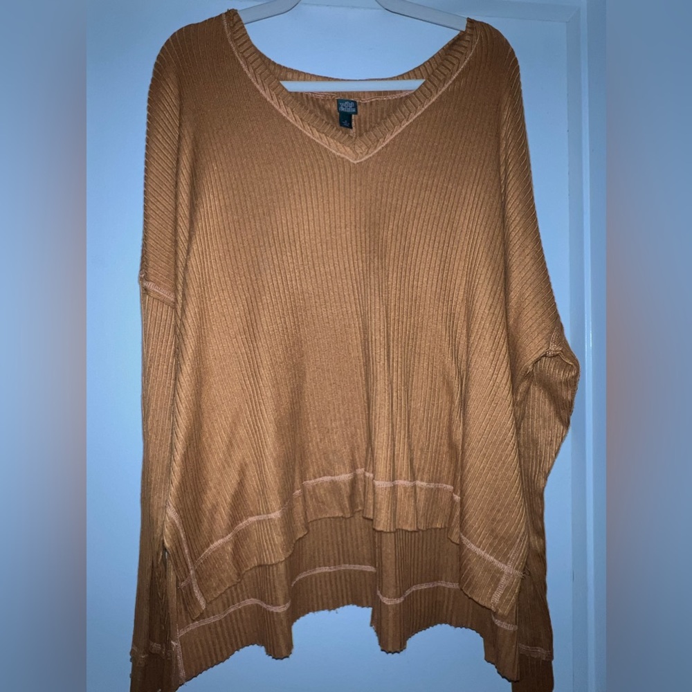Flowy long sleeve